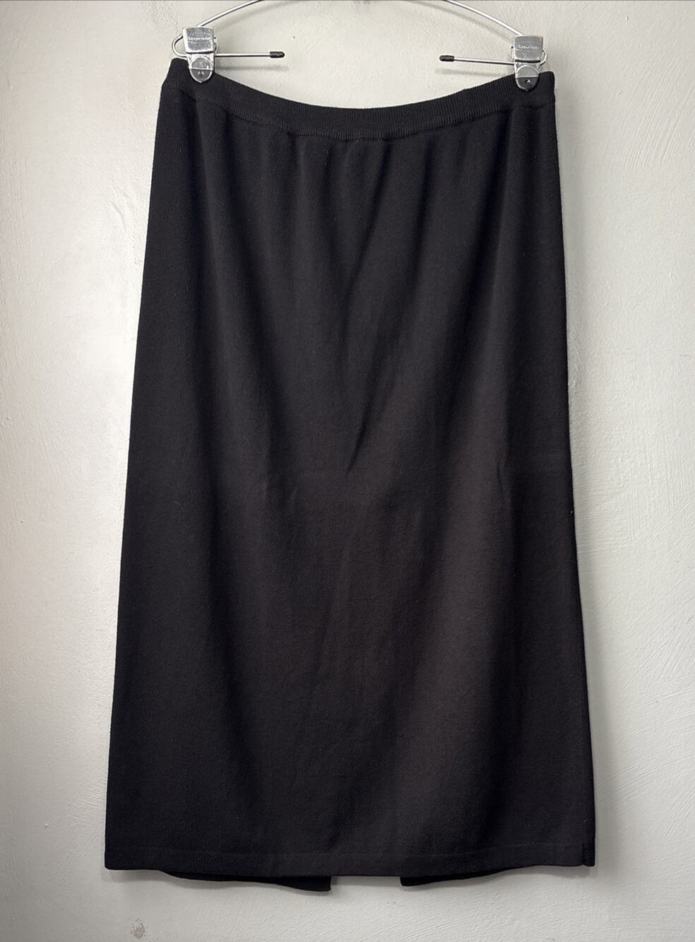 Dressbarn Sweater Skirt Size 14/16 Black Pull On Long Classic Basic Dark Cozy